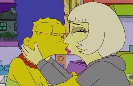 2_girls 2girls kissing lady_gaga marge_simpson multiple_girls the_simpsons yellow_skin yuri