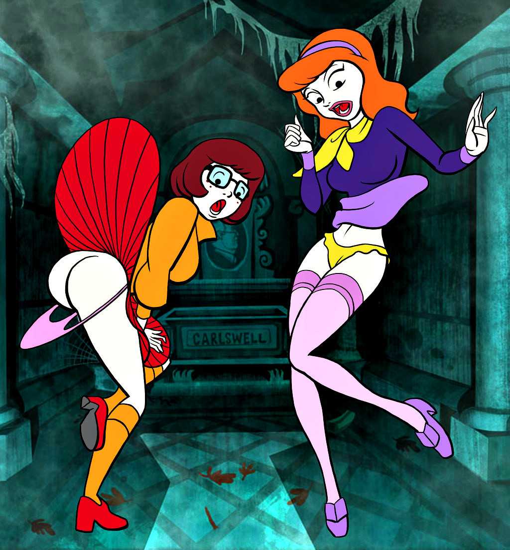 assisted_exposure daphne_blake panty_pull scooby-doo stockings velma_dinkley