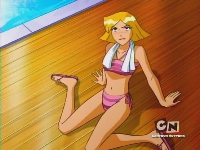1girl bikini blonde clover_(totally_spies) screenshot swimsuit totally_spies