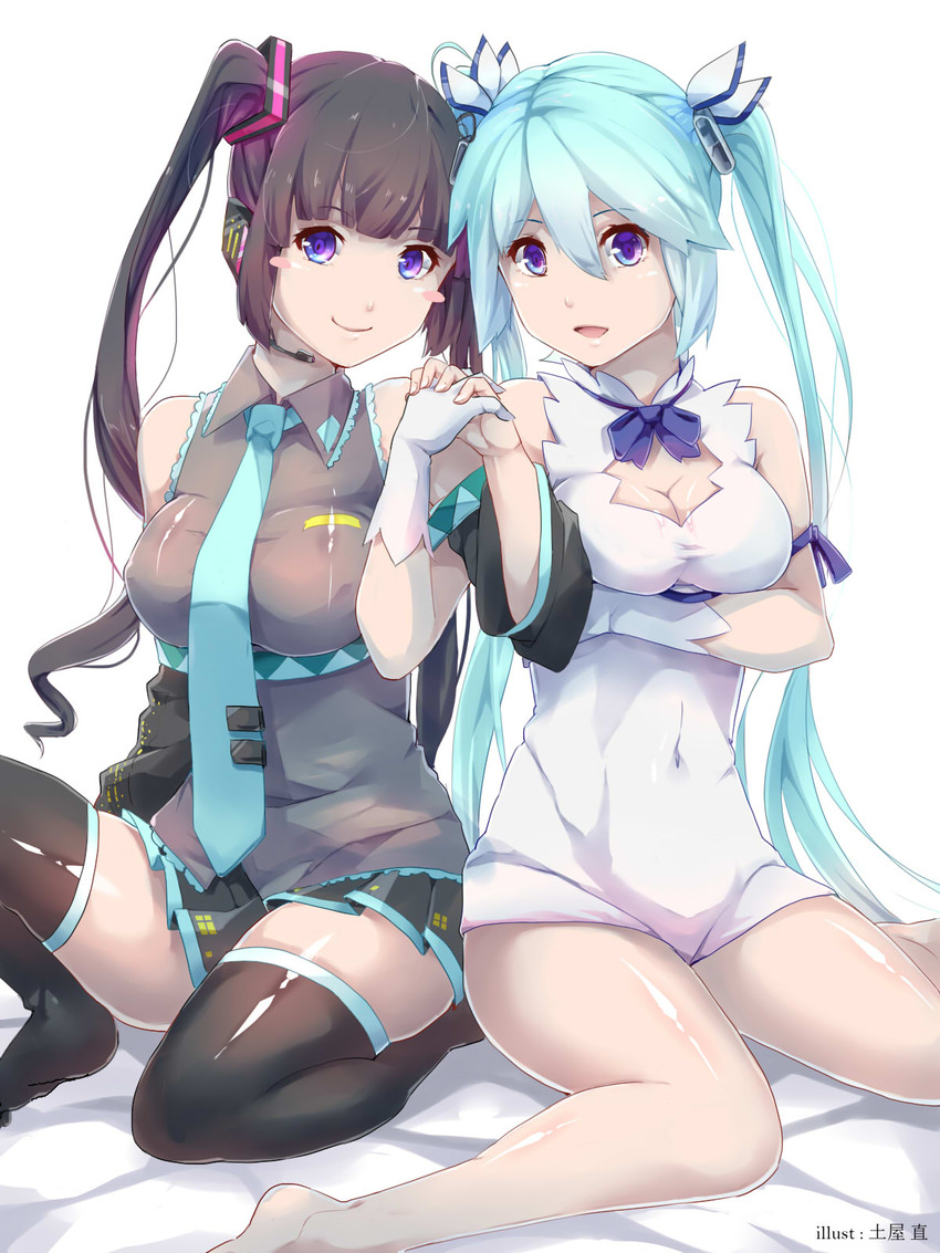 character_request cosplay hatsune_miku holding_hands interlocked_fingers looking_at_viewer miku_hatsune vocaloid