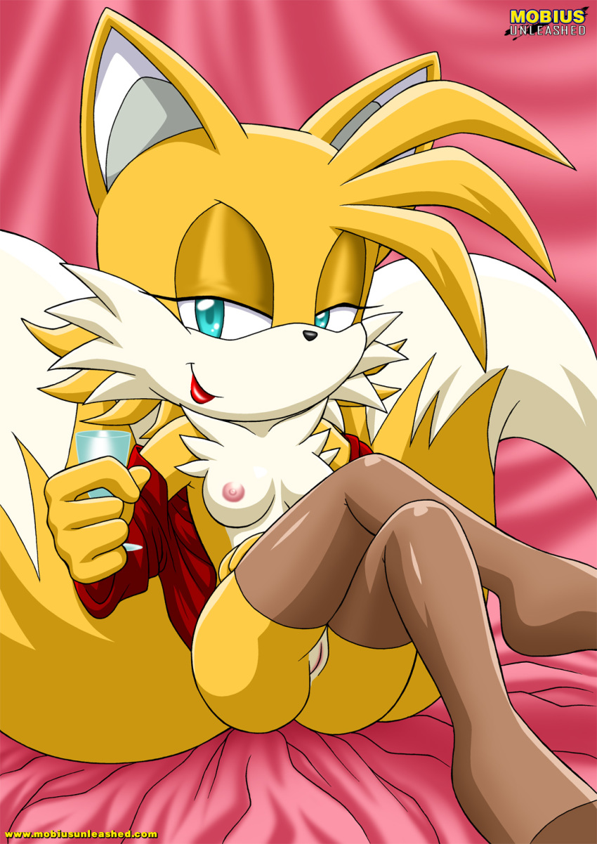 1girl anthro areolae ass bbmbbf bed breasts butt canine clothing countershading female fox furry genderswap lipstick looking_at_viewer miles_"tails"_prower millie_tailsko mobius_unleashed palcomix pussy sega solo sonic_(series) sonic_the_hedgehog_(series) stockings