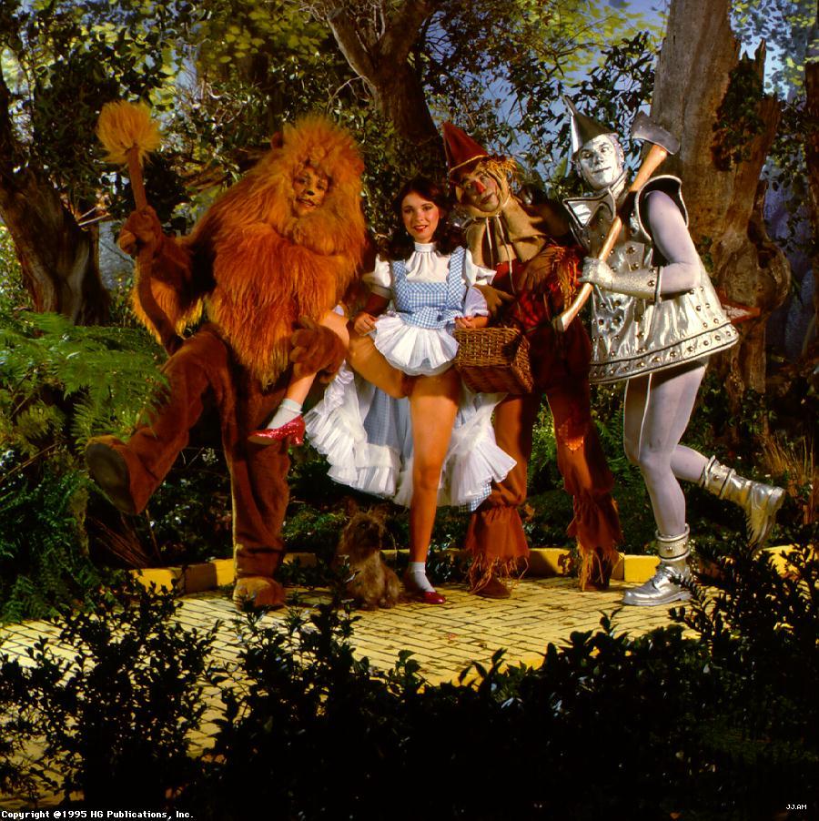1995 cowardly_lion dog dorothy_gale scarecrow(wizard_of_oz) the_wizard_of_o...