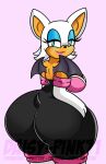  1girl 1girl 1girl anthro ass big_ass big_breasts big_breasts breast breasts bubble_ass bubble_butt clothed clothed_female curvy daisy-pink71 female_focus female_only fully_clothed happy huge_ass insanely_hot large_ass lipstick mobian_(species) rouge_the_bat seductive seductive_eyes seductive_look seductive_smile sega sega sexy sexy_ass sexy_body sexy_breasts signature simple_background smelly_ass smile solo_female sonic_the_hedgehog_(series) thick thick_thighs thin thin_waist video_games voluptuous wide_hips 