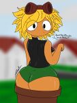big_ass big_booty big_breasts black_clothes flora_fauna green_pants non-mammal_breasts orange_skin plant_girl plants_vs_zombies plants_vs_zombies_heroes solar_flare_(pvz) spanish_language spanish_text sunflower talking_to_viewer yellow_hair