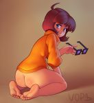  ass ass_crack blue_eyes bottomless brown_hair butt_crack cute feet glasses glasses_removed looking_back nerd red_ass scooby-doo short_hair sitting soles solo toes v0p3 velma_dinkley 
